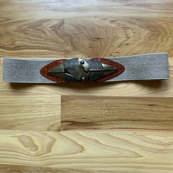 Omega Accessories - Vintage Arrow Brass Women's Belt Large Elastic Tan Western Elegance Stretch